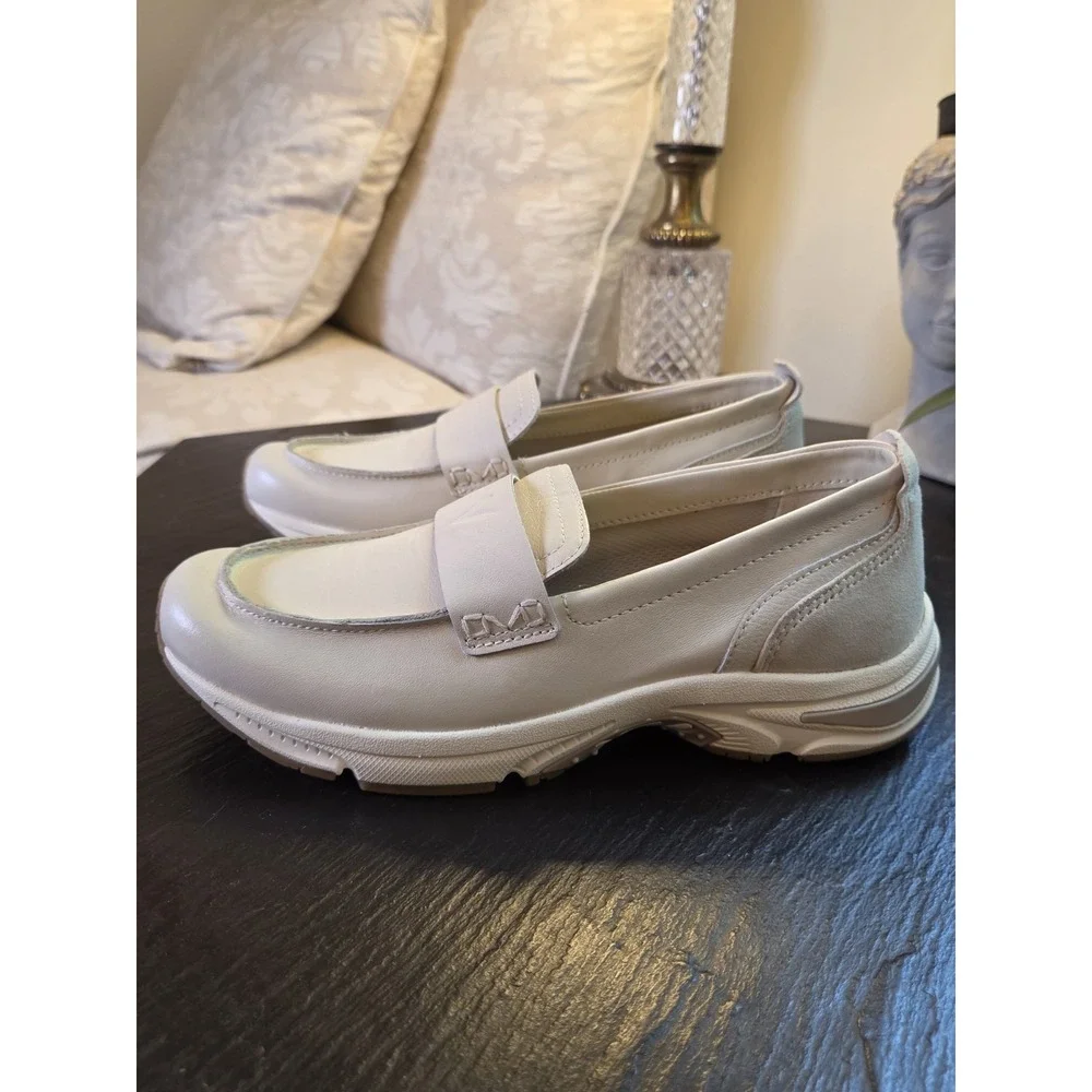 Vionic Women's Walk Roam Loafers Orthopedic Cream Leather Size 7.5 NEW! $160